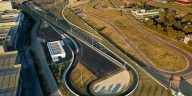 Cómo es el circuito privado que Ferrari construyó en tiempo récord para probar sus exclusivas coupés y otros súper autos