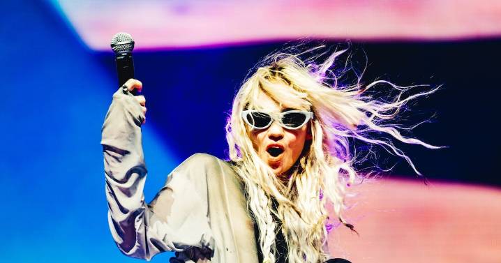 Grimes Unveils Large New Face Tattoo to Stunned Fans