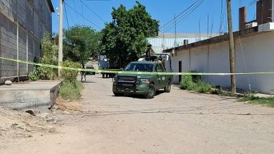 Encuentran a un hombre asesinado y espos…