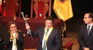¡Cambio en Lima! Renzo Reggiardo asumió la alcaldía tras renuncia de Rafael López Aliaga El nuevo burgomaestre metropolitano juró en una ceremonia solemne en el Teatro Municipal, tras la dimisión de ‘