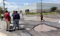 Ayuntamiento de SLP analiza plan de bacheo en la Zona Industrial
