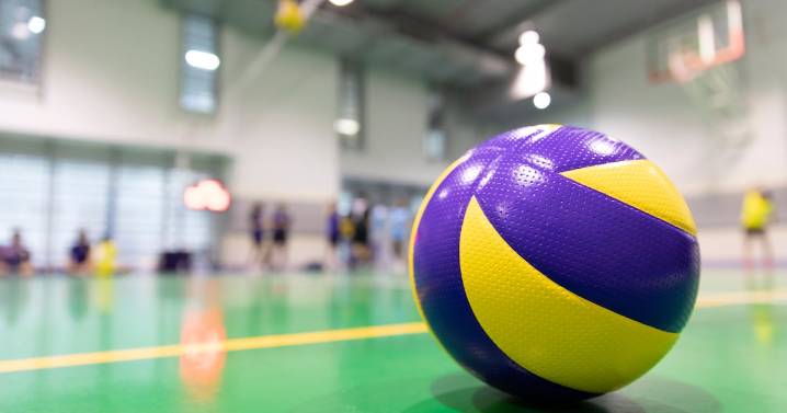 Boys’ Volleyball Faces Obstacles in Inaugural Year