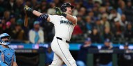 Cal Raleigh hits homer in ALCS Game 3, 63rd of 2025