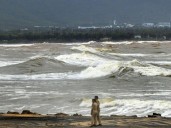 Cyclone Montha hits Odisha:Major damages reported from Andhra Pradesh; stranded passengers forced to spend night at railway stations after service disruption
