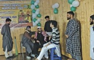 Shivers, faints, recovers: Students use drama and humor to show panic attacks are real and treatable