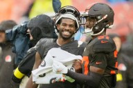 Browns' Shedeur Sanders questionable for Sunday with back injury