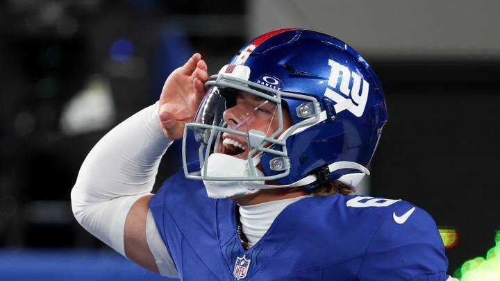 Thursday Night Football: Jaxson Dart, Giants lead Eagles 20