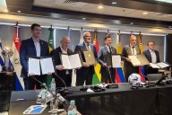 Con Milad presente: la U participa en reunión clave de Conmebol antes de las semifinales de Copa Sudamericana