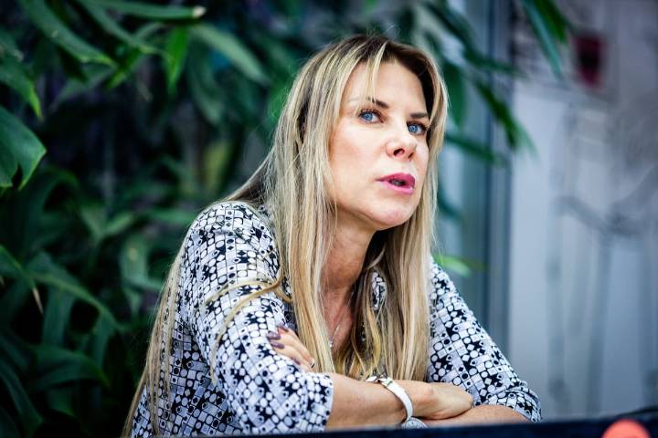 Número 2 en la lista. Karen Reichardt insistió que quienes no votan a LLA tienen una enfermedad mental y dio sus motivos