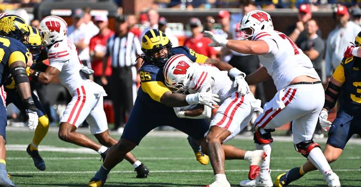Michigan Football interior DL has ‘waves of guys’ playing at high level
