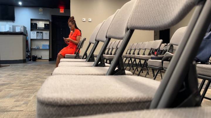 Government shutdown takes toll on Tampa federal workers