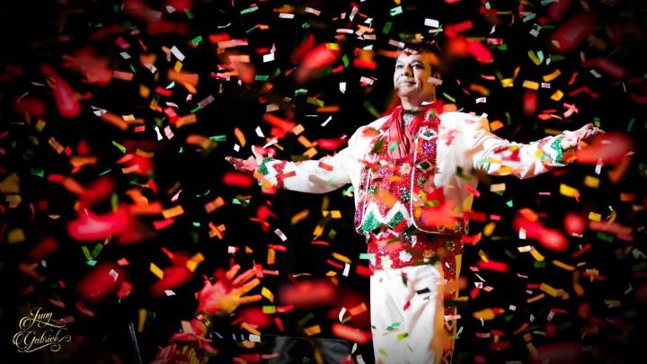 Netflix estrena serie documental sobre Juan Gabriel con material privado del “Divo de Juárez”