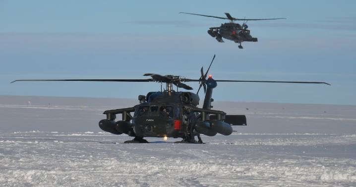 Cuáles son las características del MH-60M Black Hawk, el helicóptero de la FACH que se encontraba desaparecido