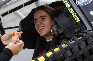 Carlos Novelo alcanza dos finales nacionales en automovilismo