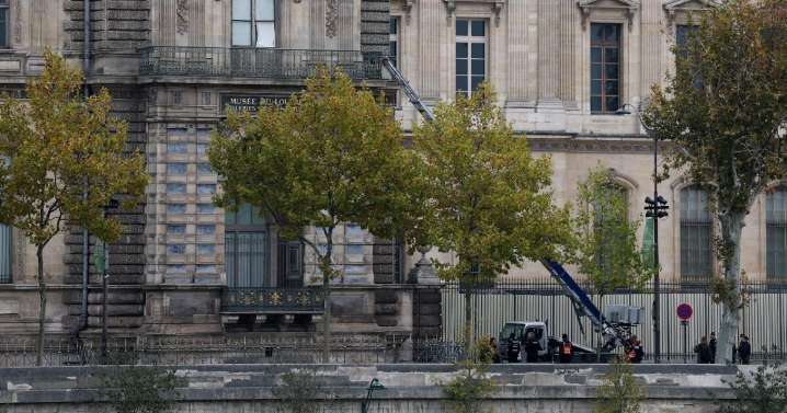 ¡Llamen al Inspector Closeau! Revelan nuevo VIDEO de huida tras el robo al Museo del Louvre