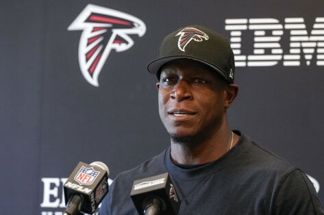 Raheem Morris Makes Kirk Cousins Decision For Week 8 as Falcons Receive Michael Penix Jr. News The Atlanta Falcons are facing a quarterback shuffle between Kirk Cousins and Michael Penix Jr. ahead of