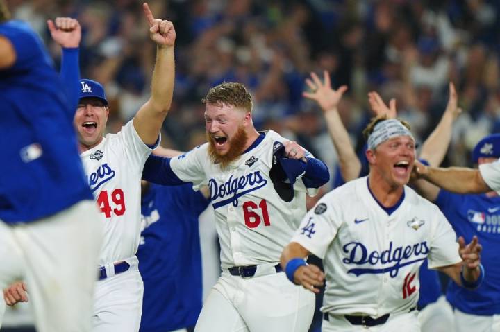 Freeman's homer in 18th inning lifts Dodgers over Blue Jays 6