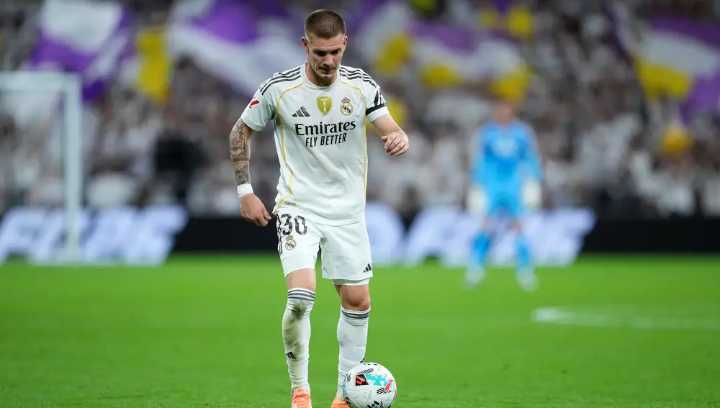 Real Madrid golea al Villarreal y sigue firme en la Liga