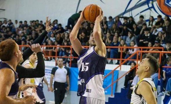 Deportivo Madryn se quedó con un clásico electrizante