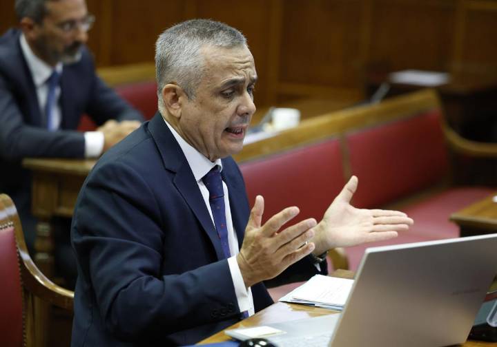 Vox se enzarza en un interrogatorio baldío con Sánchez