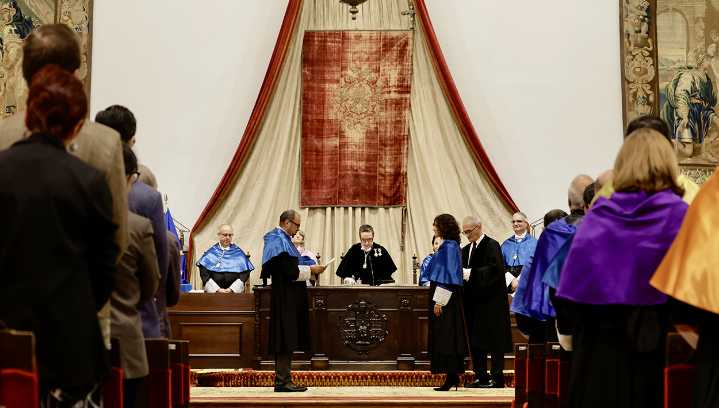 Emmanuelle Charpentier, doctora honoris causa en la USAL: "La excelencia no es un don, sino una práctica"