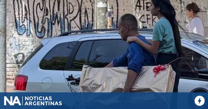 El esfuerzo de las familias por el Día de la Madre: los trabajadores dejan todo para que no falte un regalo
