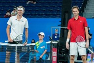 Daniil Medvedev and Alexander Zverev Backed to End Carlos Alcaraz–Jannik Sinner’s Grand Slam Streak in 2026 Daniil Medvedev and Alexander Zverev confidently pledge to capture a Grand Slam title in 202