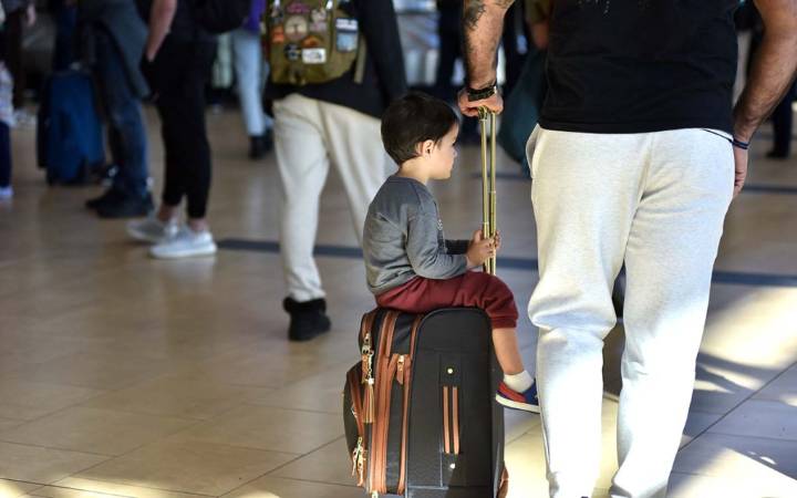 San Diego controllers step in as Burbank Airport tower left unstaffed