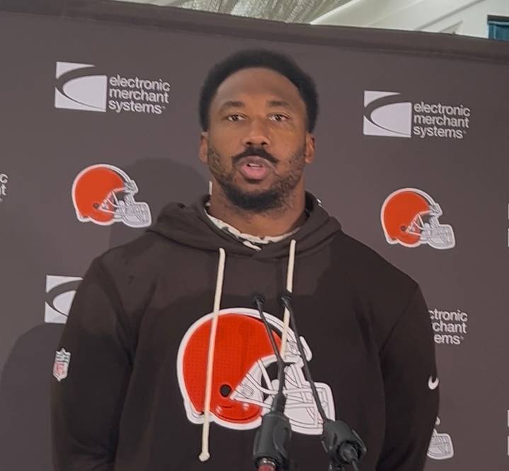 Why Browns Alpha Dawg Myles Garrett is raving about rookie QB Dillon Gabriel: Mary Kay Cabot