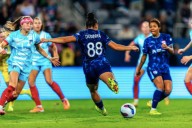 Wave secures playoff spot, sinks Chicago in 6
