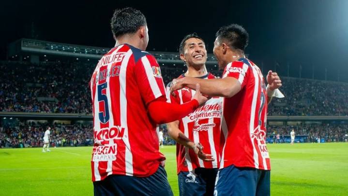 Chivas mantiene la buena racha y vence a Pumas