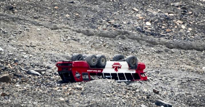 Inquiry begins into deadly Columbia Icefield bus rollover