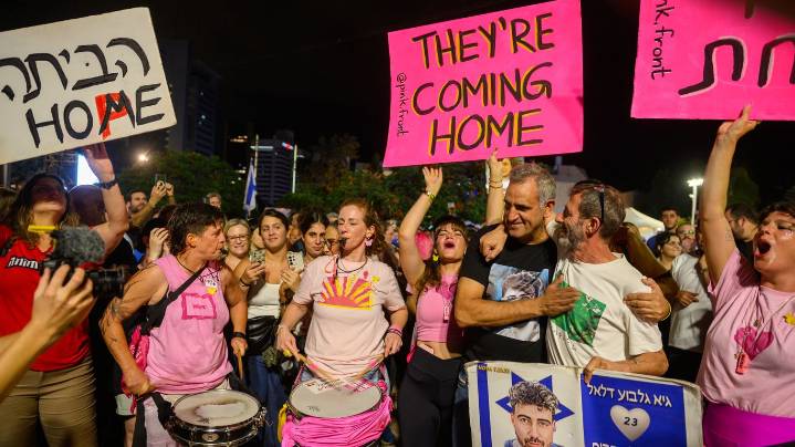 Hamas releases 7 Israeli hostages as part of Gaza peace deal