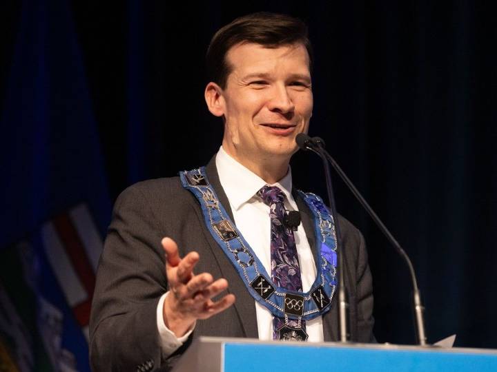 Bell: Calgary Mayor Farkas speaks out on taxes, rezoning and city hall