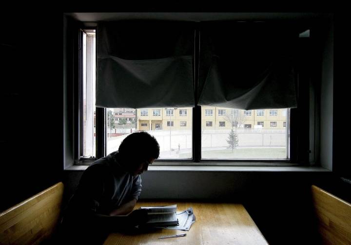 Criarse en un centro de menores duplica el peligro de ser un adulto pobre
