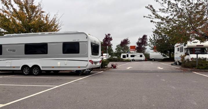 Bailiffs called as B&Q Cribbs Causeway remains closed 24-hours after Travellers set up camp