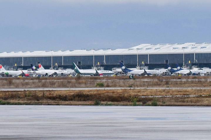 A la reunión de Sheinbaum con aerolíneas arriban titulares de Defensa, Marina y Cancillería