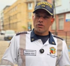 AGENTES DE TRÁNSITO BAJO PRESIÓN 