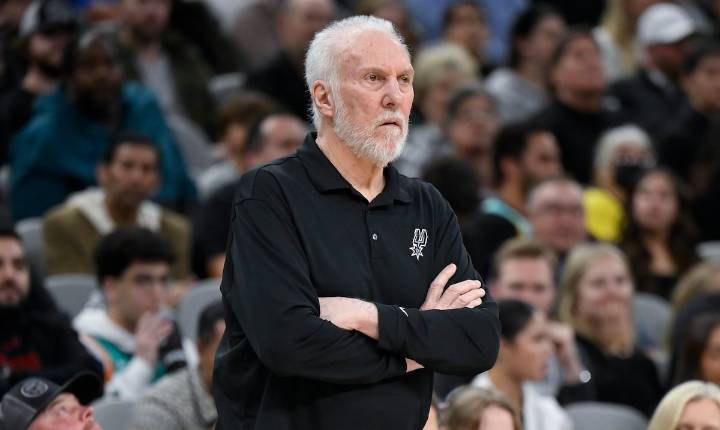 “Pop 1,390”: los Spurs revelan banner celebrando la carrera de Gregg Popovich con el equipo