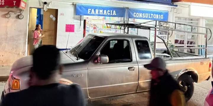 Acribillan a comerciante frente al Banco Bienestar en pleno centro de Miahuatlán