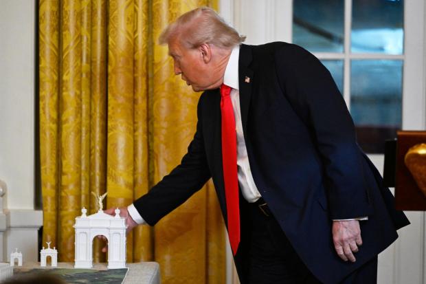 Trump plans to leave his mark on Washington by building a Paris-like arch near the Lincoln Memorial
