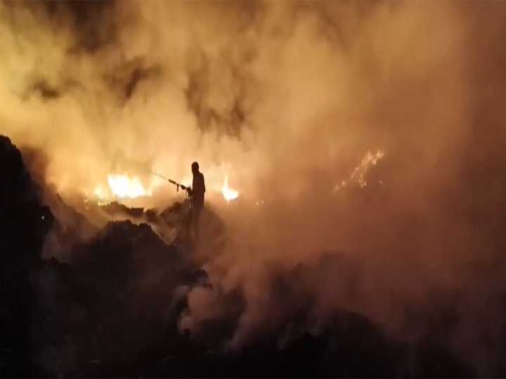 Fire breaks out at municipal corporation's dumping site in Dwarka