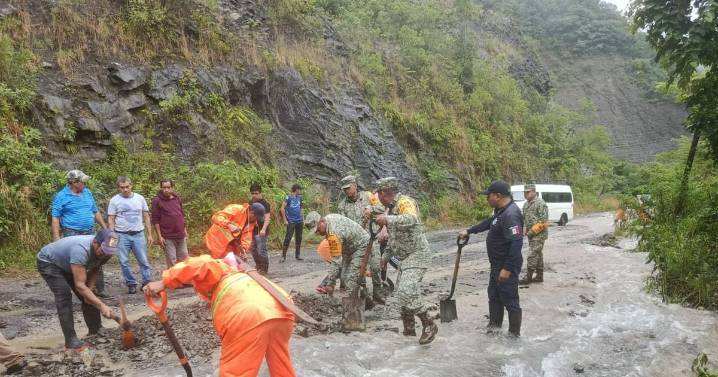Van 24 fallecidos tras intensas lluvias registradas en al menos seis estados del País; Hidalgo con la mayor cantidad de víctimas