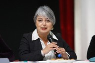 Jeannette Jara propone seguro veterinario estatal y red pública de clínicas para mascotas