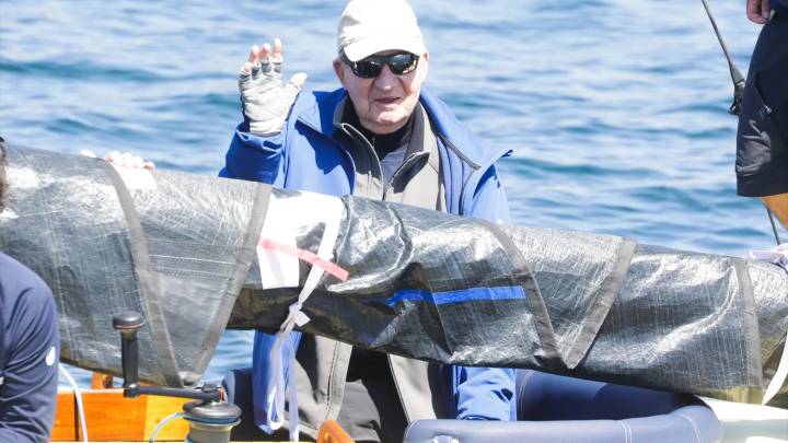 Juan Carlos I vuelve a España el día en que salen fragmentos de sus polémicas memorias: "Me siento el rey de los mares"