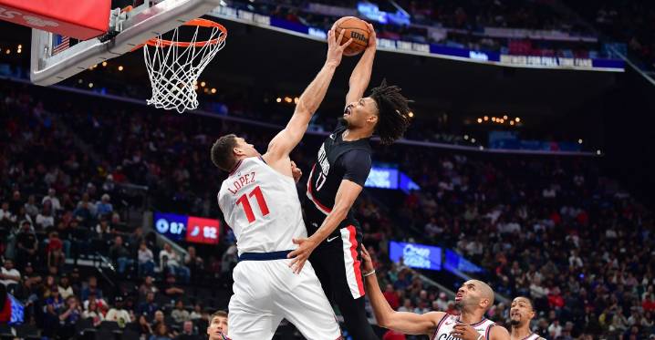 Pesky Blazers Fade Away Late Against Clippers