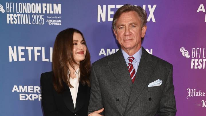 Rachel Weisz and Daniel Craig Look Happy in Love in Rare Red Carpet Moment