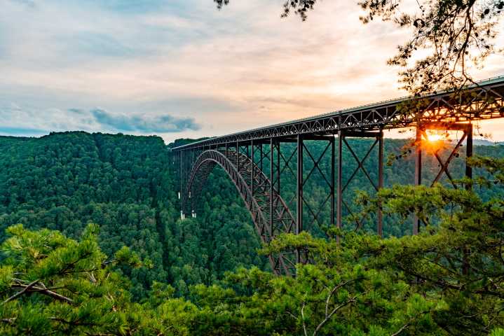 Morrisey, Ruby celebrate re-opening of state’s national park visitor services amid government shutdown
