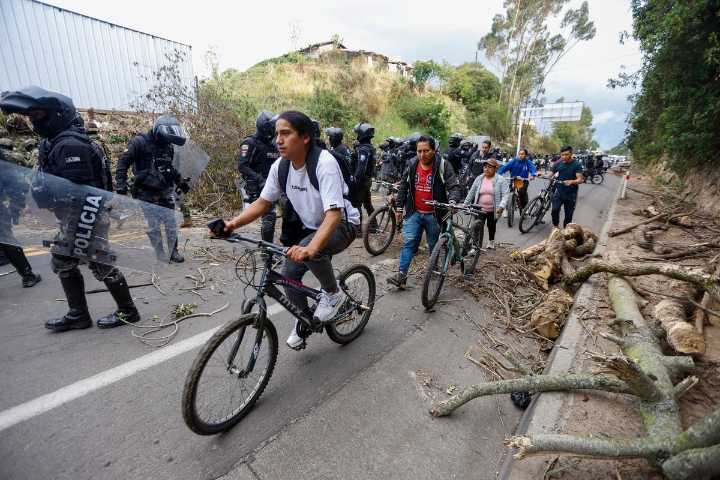 Ecuador: anuncian fin del paro contra aumento al precio del diésel