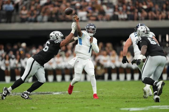 Raiders prepare to face Chiefs and Patrick Mahomes after strong pass rush against Titans